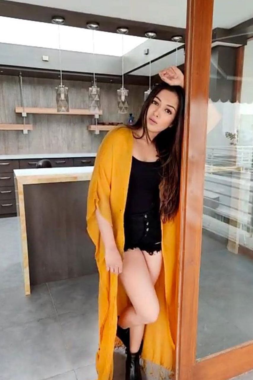 Catherine Tresa22 (1)