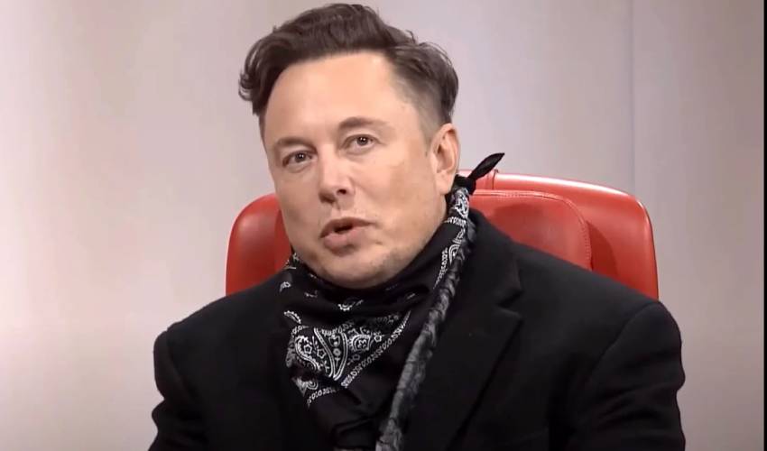 Elon Musk Slams Rocket Rival Jeff Bezos ‘you Can’t Sue Your Way To The Moon (1)