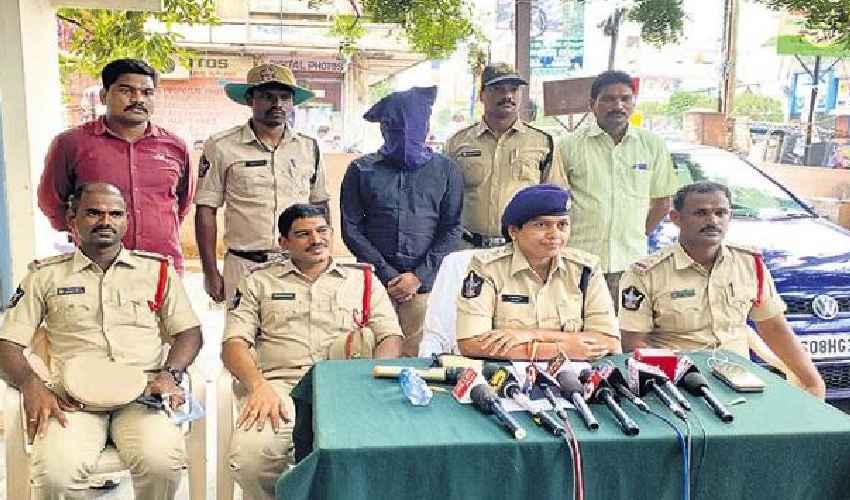 Guntur Fraudster Arrested