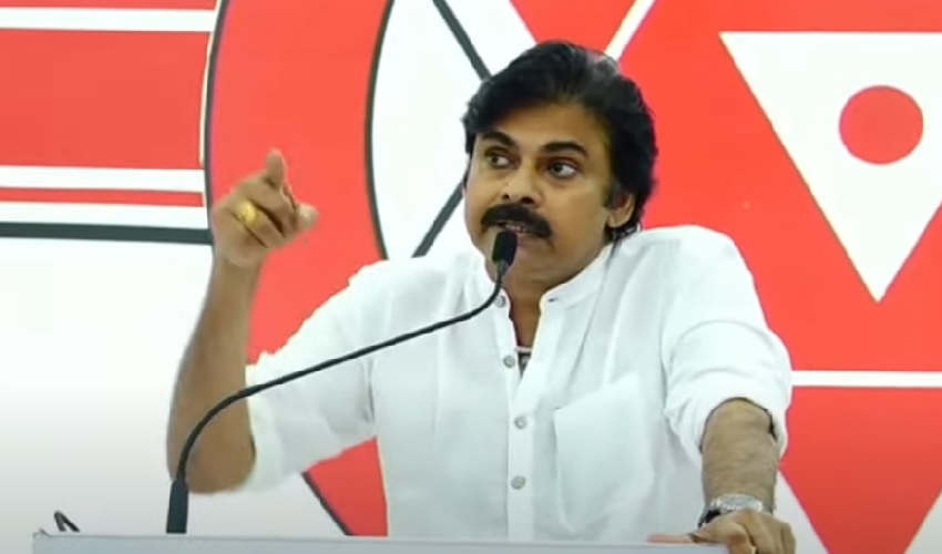 Pawan Kalyan : పంచ్ డైలాగులతో చెలరేగిపోయిన పవన్ కళ్యాణ్.. హైలైట్స్ ఇవే! Pawan Kalyan : పంచ్ డైలాగులతో చెలరేగిపోయిన పవన్ కళ్యాణ్.. హైలైట్స్ ఇవే!