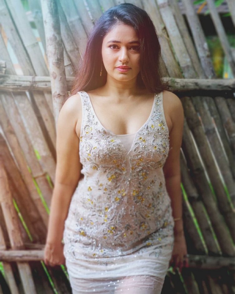 Poonam Bajwa1