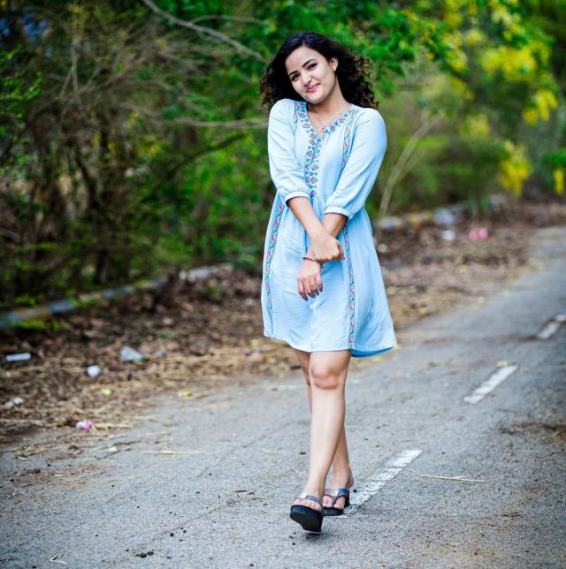 Siri Hanmanth12