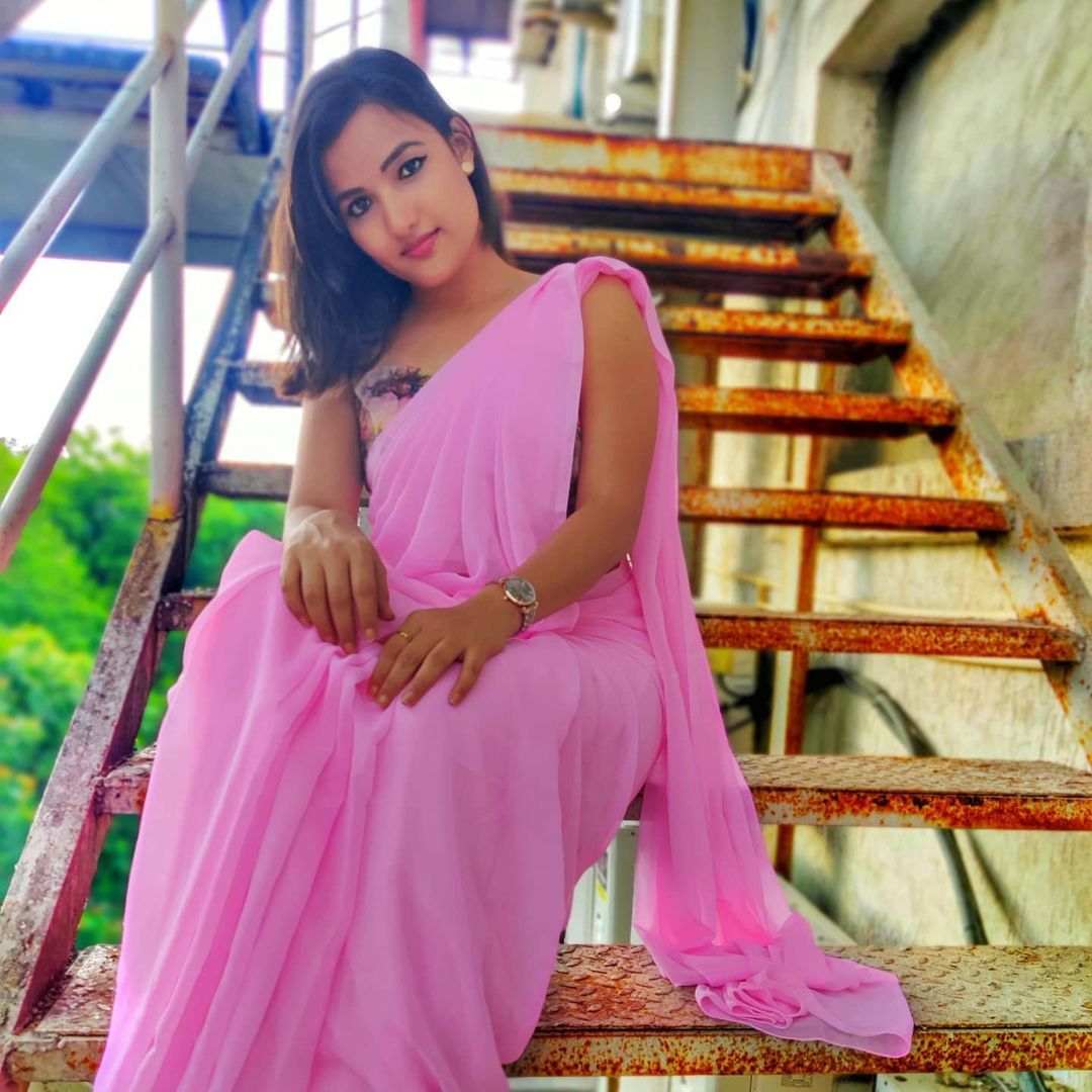 Siri Hanmanth7 (1)