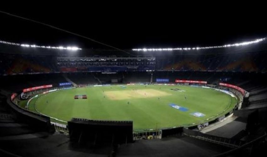 IPL2021: ఐపీఎల్ సెకండాఫ్ చూసేందుకు ప్రేక్షకులకు అనుమతి IPL2021: ఐపీఎల్ సెకండాఫ్ చూసేందుకు ప్రేక్షకులకు అనుమతి