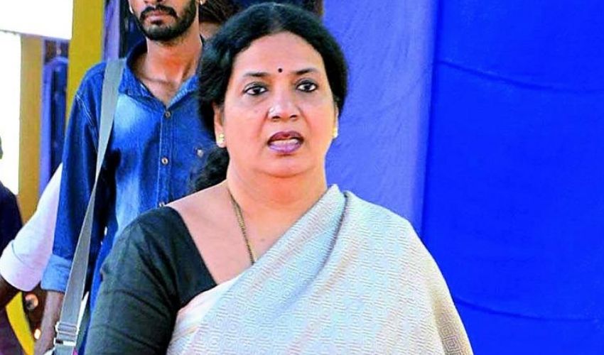 Maa Elections 2021: జీవిత ఓటమి.. రఘుబాబు విజయం Maa Elections 2021: జీవిత ఓటమి.. రఘుబాబు విజయం