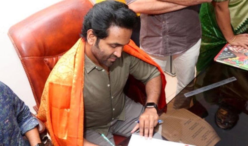Manchu Vishnu: నేడు ‘మా’ అధ్యక్షుడిగా ప్రమాణ స్వీకారం..! Manchu Vishnu: నేడు ‘మా’ అధ్యక్షుడిగా ప్రమాణ స్వీకారం..!