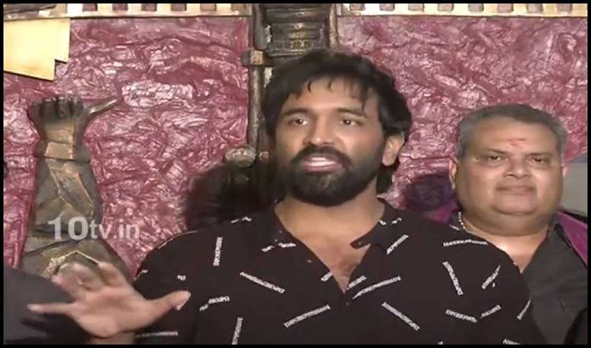 Manchu Vishnu: రాజీనామా చేస్తే నీ ఇంటికొచ్చి కొరికేస్తా..!! Manchu Vishnu: రాజీనామా చేస్తే నీ ఇంటికొచ్చి కొరికేస్తా..!!