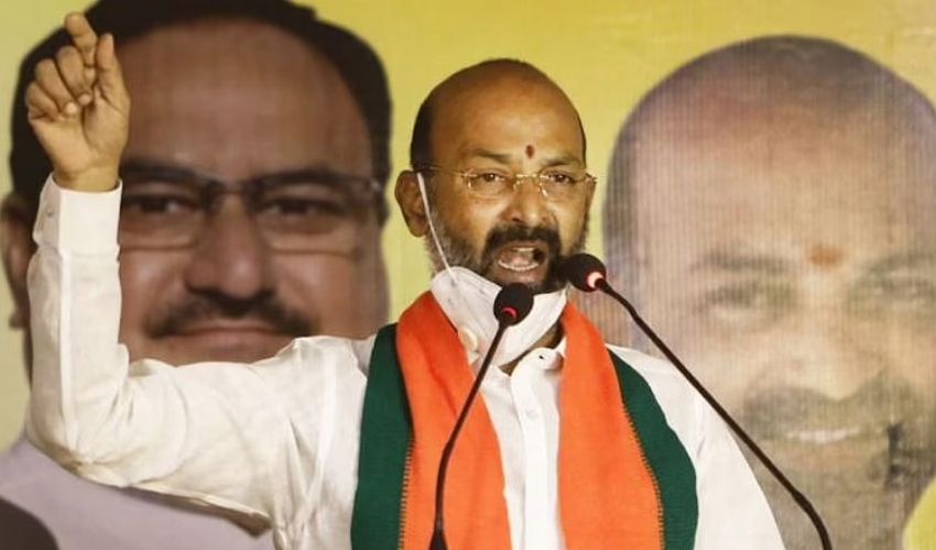 Bandi Sanjay: అసెంబ్లీలో ఆర్ఆర్ఆర్.. ప్రజాగళం వినిపిస్తారు -బండి సంజయ్ Bandi Sanjay: అసెంబ్లీలో ఆర్ఆర్ఆర్.. ప్రజాగళం వినిపిస్తారు -బండి సంజయ్