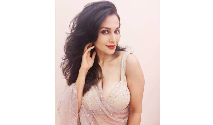 Pc Flora Saini 3