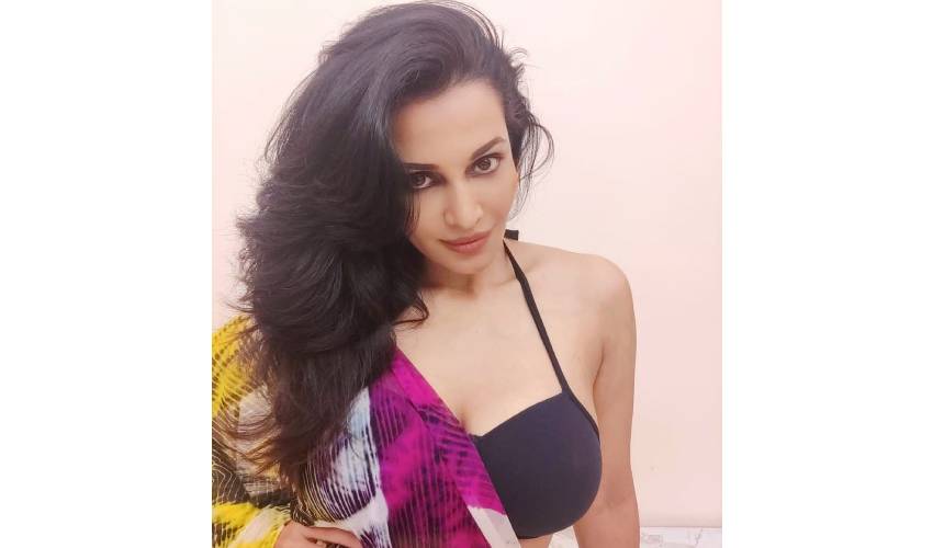 Pc Flora Saini 7