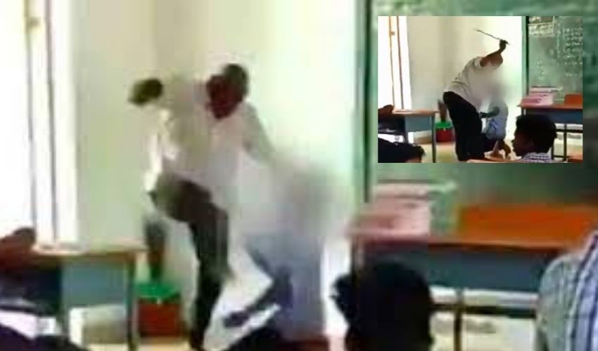 Tamilnadu : టీచరేనా ? విద్యార్థిని కాలితో తన్నుతూ..కర్రతో చావబాదాడు..వీడియో వైరల్ Tamilnadu : టీచరేనా ? విద్యార్థిని కాలితో తన్నుతూ..కర్రతో చావబాదాడు..వీడియో వైరల్