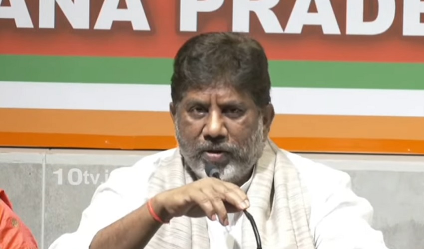Bhatti Vikramarka: స్వాతంత్య్రం భిక్ష అన్నవాళ్లే దేశద్రోహులు.. కంగనా కామెంట్స్పై కాంగ్రెస్ సీరియస్! Bhatti Vikramarka: స్వాతంత్య్రం భిక్ష అన్నవాళ్లే దేశద్రోహులు.. కంగనా కామెంట్స్పై కాంగ్రెస్ సీరియస్!