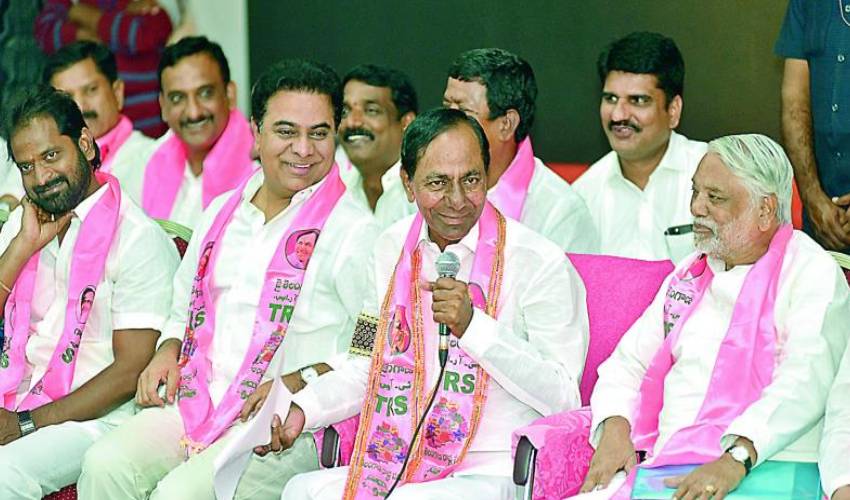 Cm KCR : మూడు ప్రధాన డిమాండ్లతో ఢిల్లీకి పయనమైన కేసీఆర్ Cm KCR : మూడు ప్రధాన డిమాండ్లతో ఢిల్లీకి పయనమైన కేసీఆర్