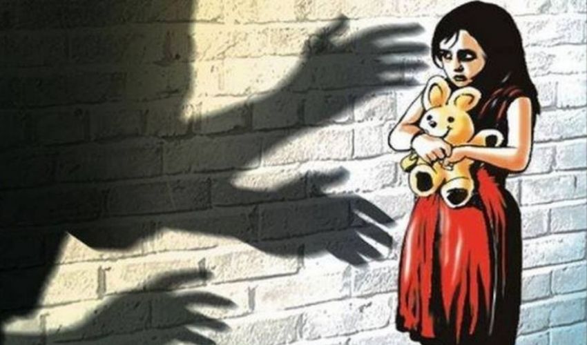 POCSO Act: బాలల దినోత్సవం నేడే.. పిల్లలపై పెరుగుతున్న లైంగిక నేరాలు.. ఫోక్సో చట్టానికి తొమ్మిదేళ్ళు POCSO Act: బాలల దినోత్సవం నేడే.. పిల్లలపై పెరుగుతున్న లైంగిక నేరాలు.. ఫోక్సో చట్టానికి తొమ్మిదేళ్ళు