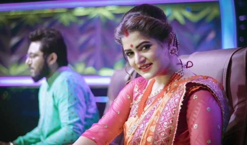 Srabanti Chatterjee: బీజేపీకి షాక్.. నటి స్రబంతి రాజీనామా! Srabanti Chatterjee: బీజేపీకి షాక్.. నటి స్రబంతి రాజీనామా!