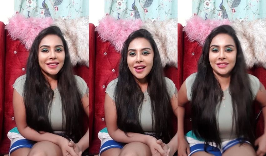 Sri Reddy: నా జుట్టు వెనుక పెద్ద ఖజానా ఉంది.. శ్రీరెడ్డి బోల్డ్ లైవ్ వైరల్! Sri Reddy: నా జుట్టు వెనుక పెద్ద ఖజానా ఉంది.. శ్రీరెడ్డి బోల్డ్ లైవ్ వైరల్!