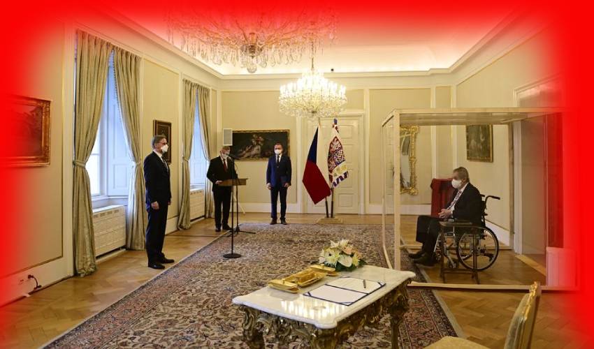 Czech President: చెక్ ప్రెసిడెంట్కు కొవిడ్ పాజిటివ్.. బాక్సులో ఉండి కొత్త ప్రధాని ఎంపిక Czech President: చెక్ ప్రెసిడెంట్కు కొవిడ్ పాజిటివ్.. బాక్సులో ఉండి కొత్త ప్రధాని ఎంపిక