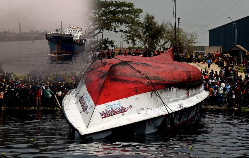 32 Dead In Bangladesh As Packed Ferry Catches Fire Police (1)