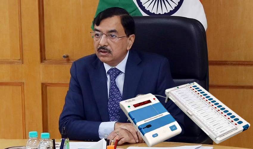 Election Commission of India : యూపీలో ఎన్నికలు జరపాల్సిందే.. ఈసీకి తెలిపిన రాజకీయ పార్టీలు Election Commission of India : యూపీలో ఎన్నికలు జరపాల్సిందే.. ఈసీకి తెలిపిన రాజకీయ పార్టీలు