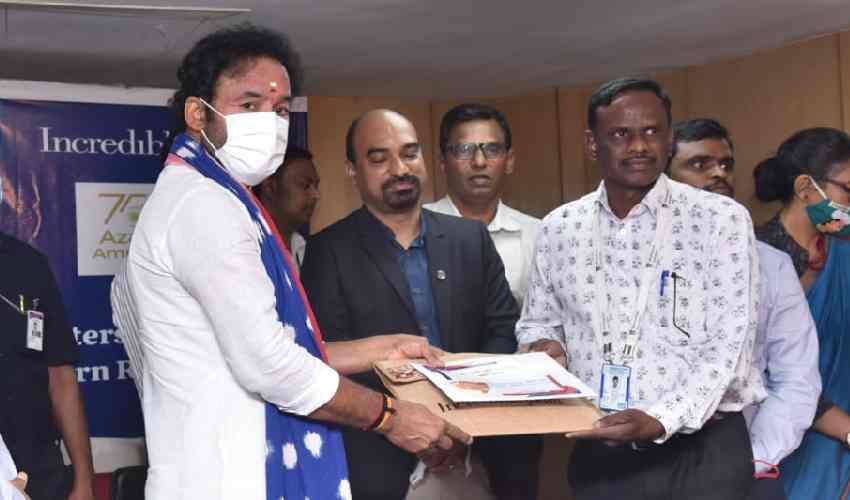 Tourism Minister Kishan Reddy : ట్రావెల్ ఏజెంట్లు,గైడ్లకు కేంద్ర రుణాలు-కిషన్ రెడ్డి Tourism Minister Kishan Reddy : ట్రావెల్ ఏజెంట్లు,గైడ్లకు కేంద్ర రుణాలు-కిషన్ రెడ్డి