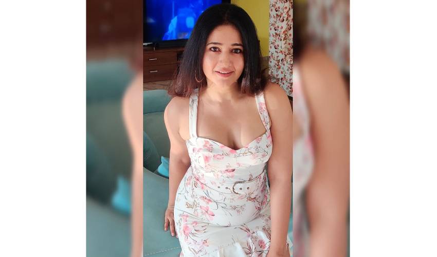 Poonam Bajwa (10)