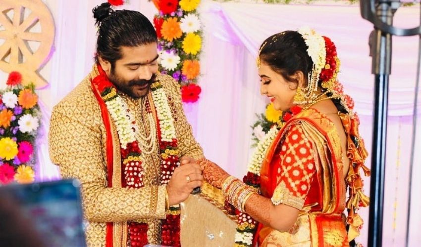 Singer Revanth: పెళ్లి కొడుకైన సింగర్ రేవంత్.. ఎంగేజ్‌మెంట్ ఫోటోలు