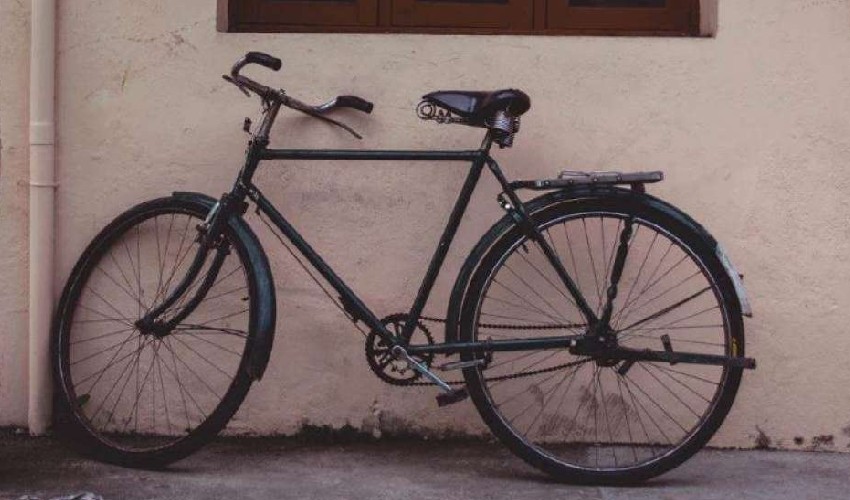 Road Tax on Cycle: సైకిల్ పై రూ.1.51 లక్షల రోడ్డు ట్యాక్స్: బిత్తరపోయిన వ్యక్తి Road Tax on Cycle: సైకిల్ పై రూ.1.51 లక్షల రోడ్డు ట్యాక్స్: బిత్తరపోయిన వ్యక్తి