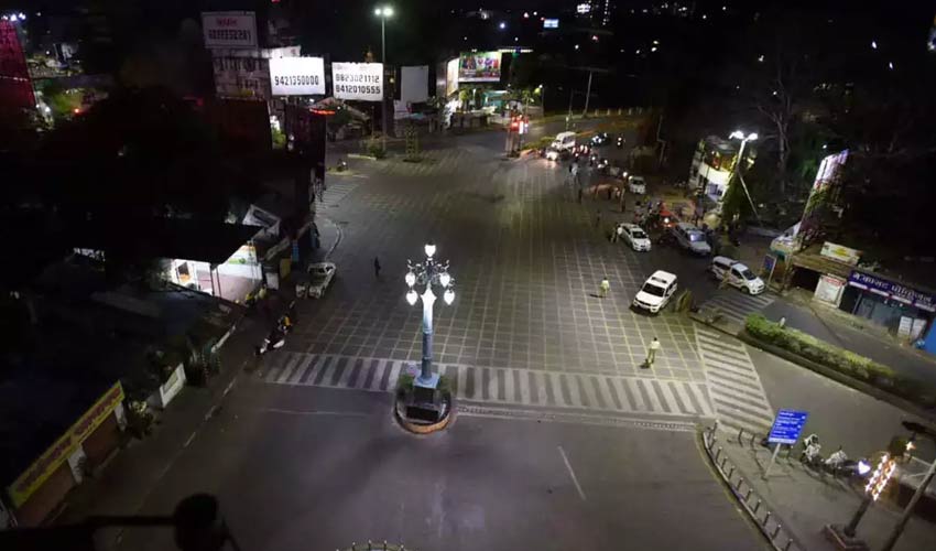 Night Curfew : ఒమిక్రాన్ టెన్షన్..మధ్యప్రదేశ్ లో నైట్ కర్ఫ్యూ Night Curfew : ఒమిక్రాన్ టెన్షన్..మధ్యప్రదేశ్ లో నైట్ కర్ఫ్యూ