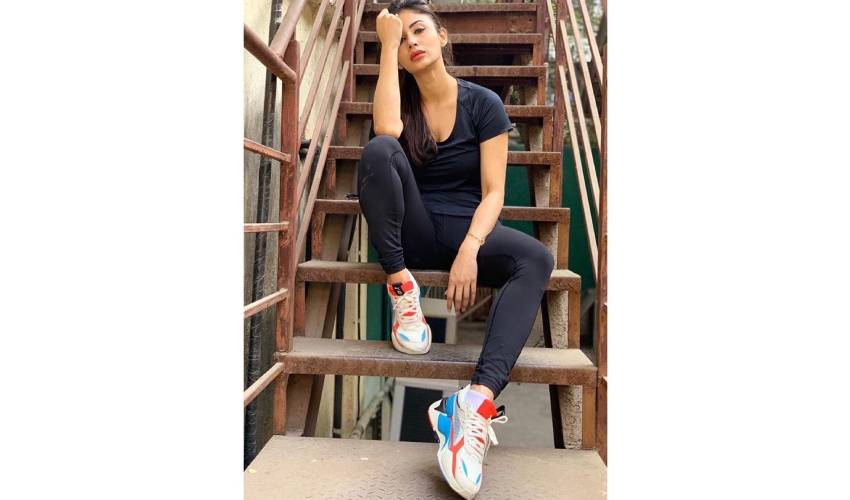 Mouni Roy (image Instagram) 3