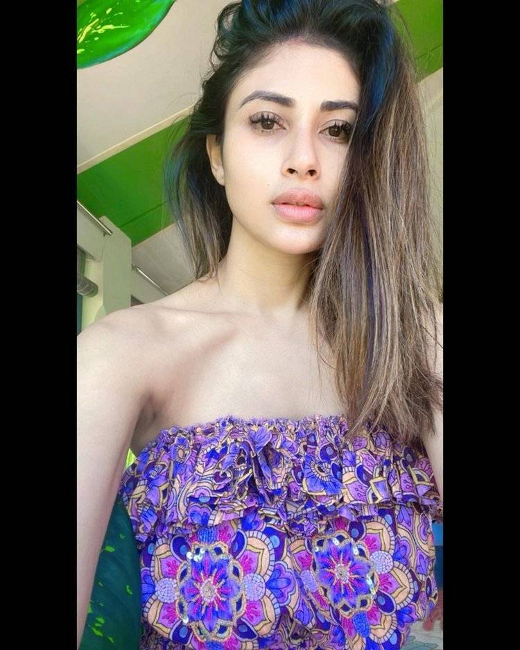Mouni Roy11