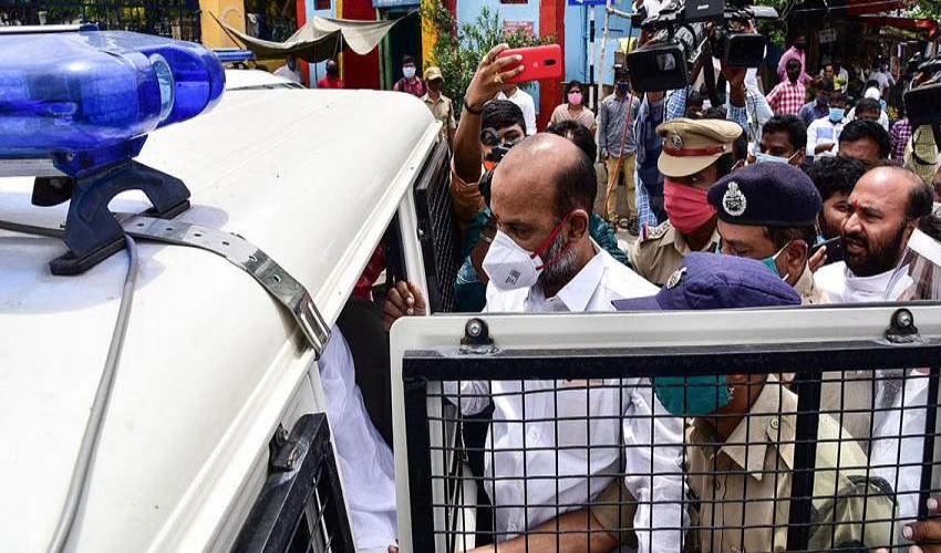 Non Bailable Cases, Bandi Sanjay Protest, Cops Arrest Bandi Sanjay