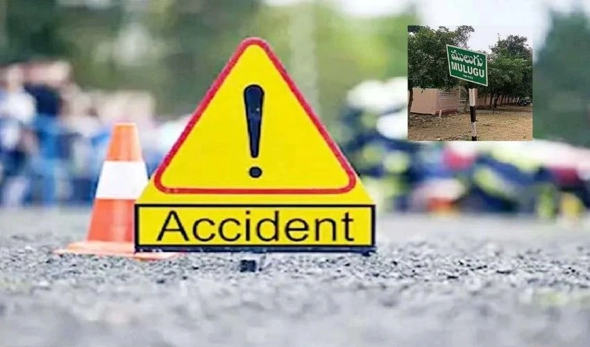 Road Accident : మేడారం జాతరకు వెళ్లొస్తుండగా విషాదం.. ఆర్టీసీ బస్సు ఢీకొని నలుగురు మృతి Road Accident : మేడారం జాతరకు వెళ్లొస్తుండగా విషాదం.. ఆర్టీసీ బస్సు ఢీకొని నలుగురు మృతి