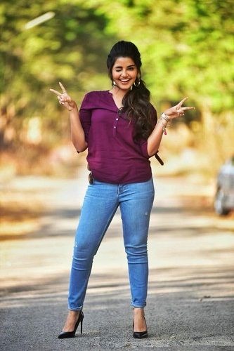Anupama Parameswaran7 11zon