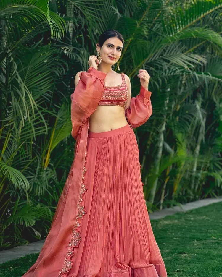 Fatima Sana Shaikh1 11zon