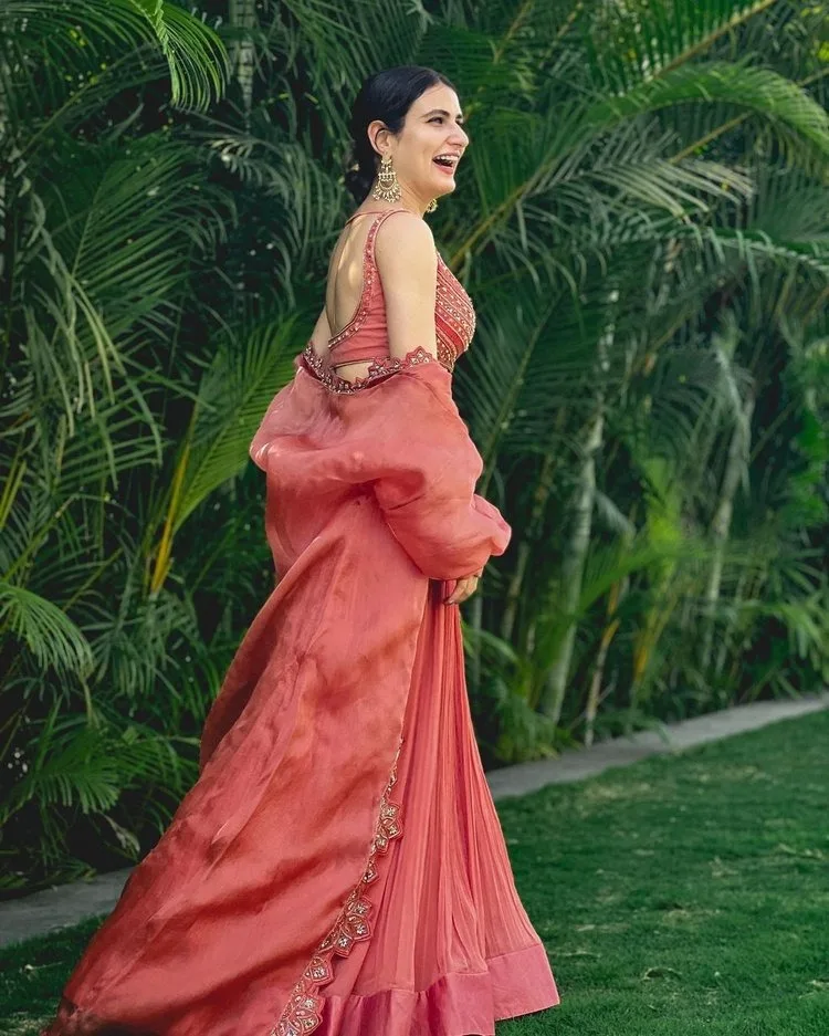 Fatima Sana Shaikh3 11zon
