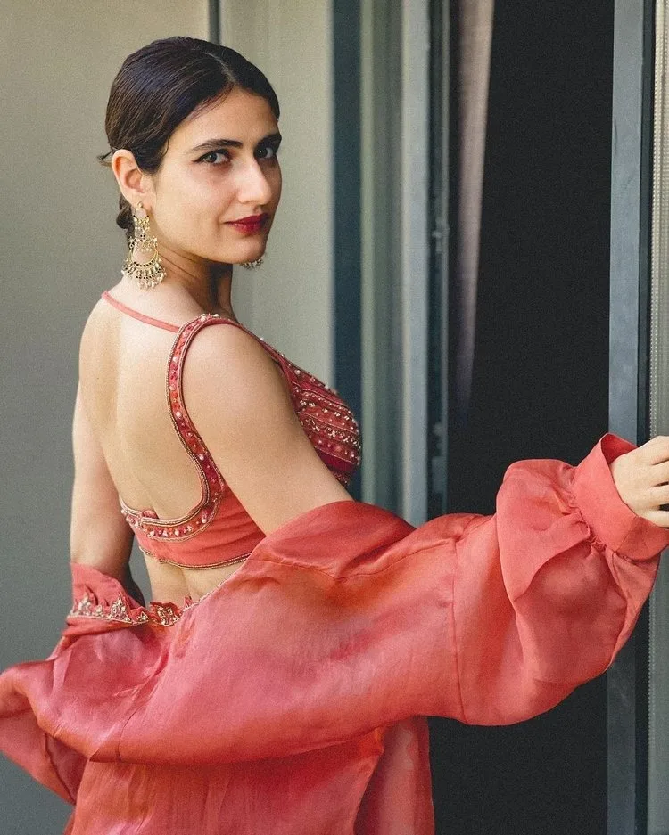 Fatima Sana Shaikh6 11zon