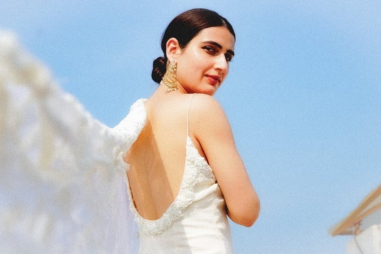 Fatima Sana Shaikh7 11zon