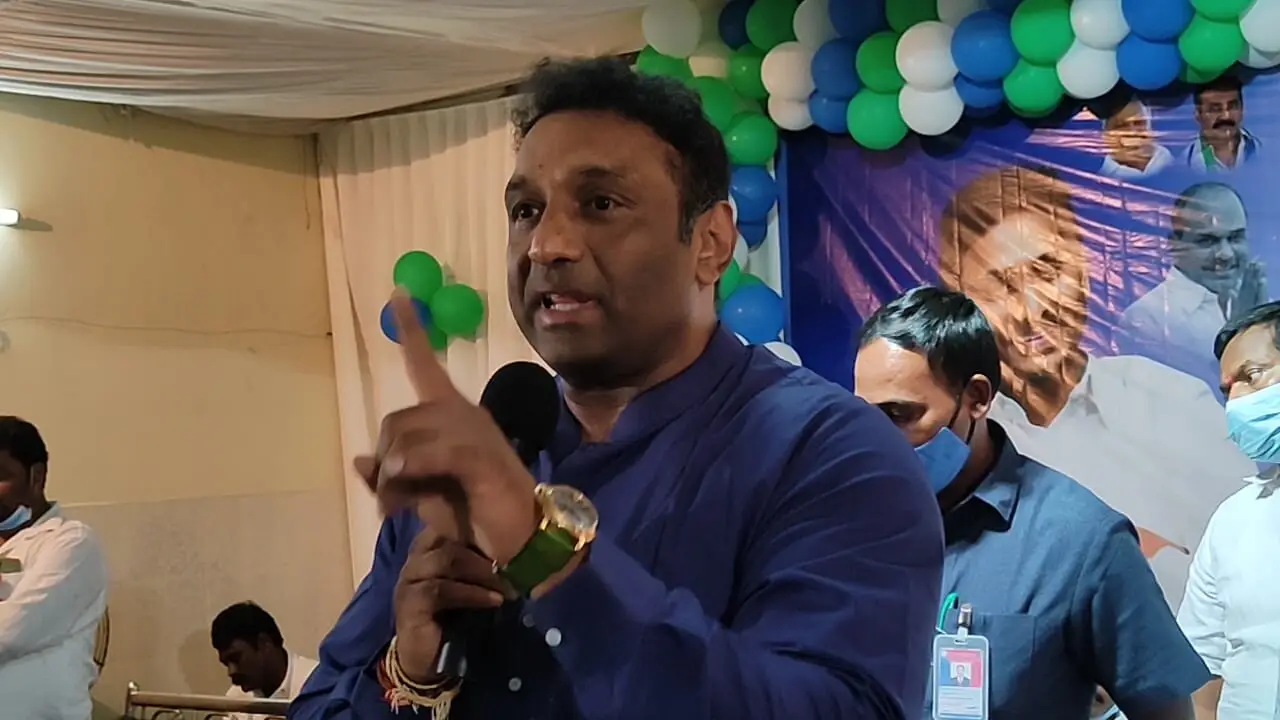 Mekapati Gautham Reddy (3)
