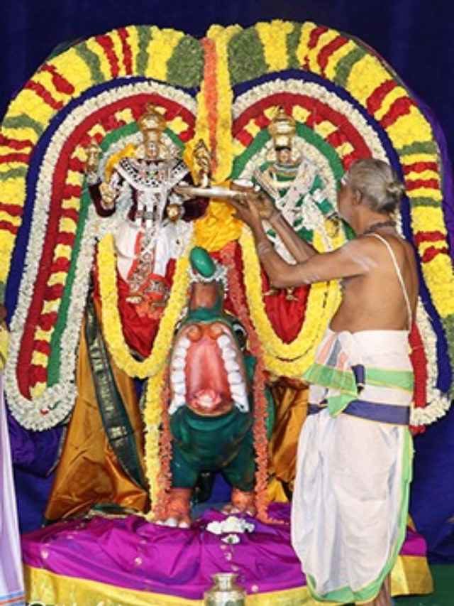 >మకర వాహానంపై దర్శన మిచ్చిన కపిల తీర్థ విభుడు