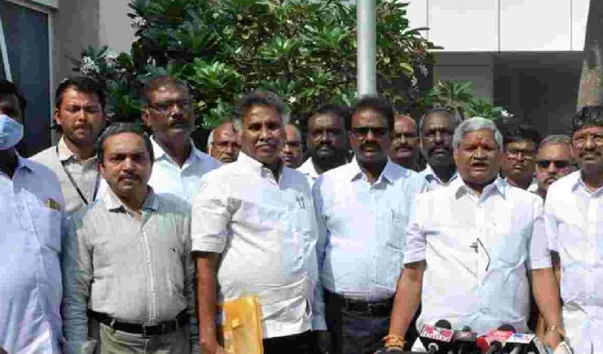 AP PRC ISSUE: చర్చల్లో ఒకే అని ఇపుడు ఇలా అంటారేంటి: సూర్యనారాయణ AP PRC ISSUE: చర్చల్లో ఒకే అని ఇపుడు ఇలా అంటారేంటి: సూర్యనారాయణ