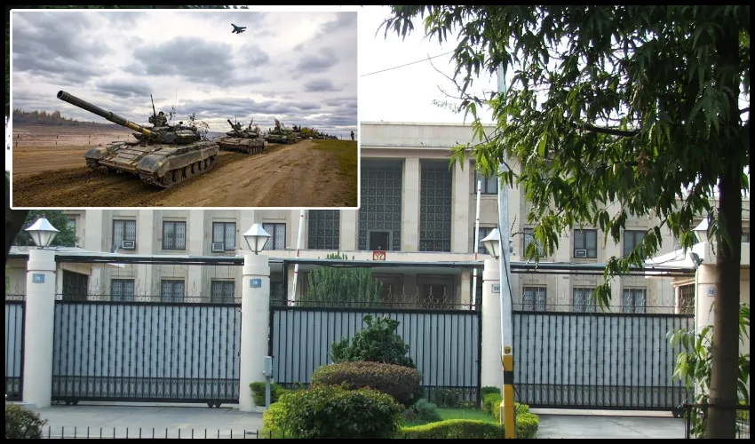 Russian Embassy : ఢిల్లీలో రష్యన్ ఎంబసీ వద్ద నిరసనలు.. హైఅలర్ట్..! Russian Embassy : ఢిల్లీలో రష్యన్ ఎంబసీ వద్ద నిరసనలు.. హైఅలర్ట్..!
