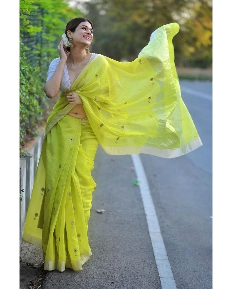Shraddha Das4 11zon