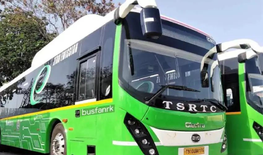 TSRTC: డీజిల్ బస్సులపై టీఎస్ఆర్టీసీ ప్రయోగాలు.. ఎలక్ట్రిక్గా మార్చే ఆలోచన! TSRTC: డీజిల్ బస్సులపై టీఎస్ఆర్టీసీ ప్రయోగాలు.. ఎలక్ట్రిక్గా మార్చే ఆలోచన!