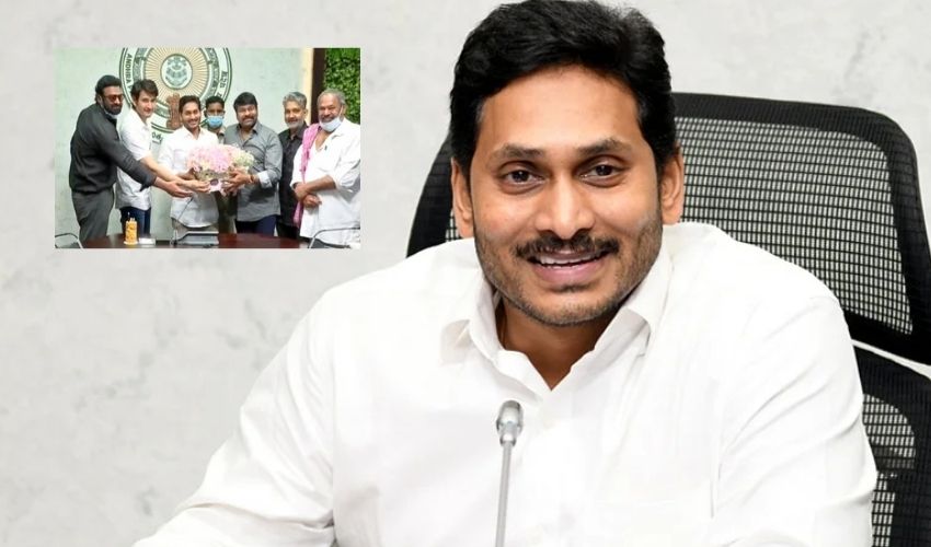CM Jagan : సినీ పరిశ్రమ విశాఖకు కూడా రావాలి.. జూబ్లిహిల్స్ తరహా ప్రాంతాన్ని క్రియేట్ చేద్దాం : సీఎం జగన్ CM Jagan : సినీ పరిశ్రమ విశాఖకు కూడా రావాలి.. జూబ్లిహిల్స్ తరహా ప్రాంతాన్ని క్రియేట్ చేద్దాం : సీఎం జగన్