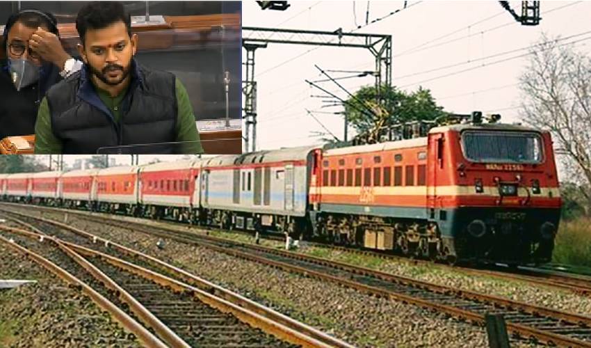 Rail Projects in AP: ఏపీలో రైల్వే ప్రాజెక్టులకు రాష్ట్ర ప్రభుత్వం తన వాటా ఇవ్వడం లేదు: కేంద్ర మంత్రి Rail Projects in AP: ఏపీలో రైల్వే ప్రాజెక్టులకు రాష్ట్ర ప్రభుత్వం తన వాటా ఇవ్వడం లేదు: కేంద్ర మంత్రి