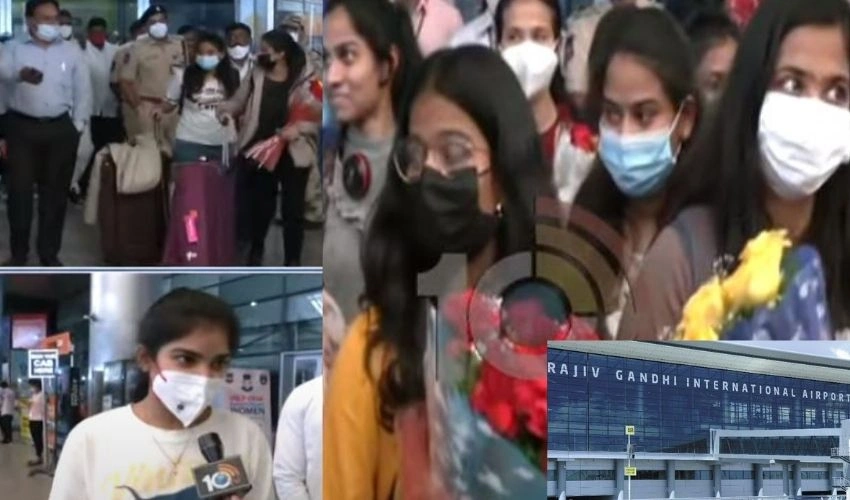 Shamshabad : శంషాబాద్ ఎయిర్ పోర్టుకు చేరుకున్న 20 మంది తెలుగు విద్యార్థులు Shamshabad : శంషాబాద్ ఎయిర్ పోర్టుకు చేరుకున్న 20 మంది తెలుగు విద్యార్థులు