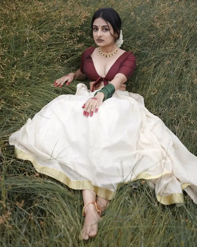Esther Anil1