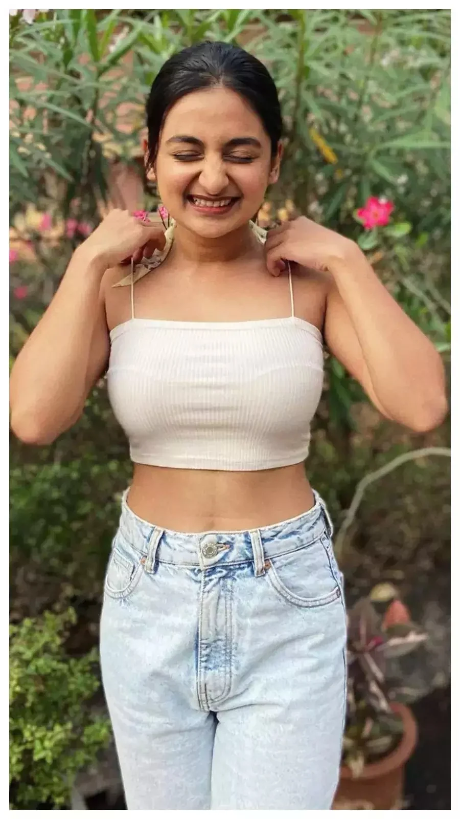 Esther Anil13 (2)