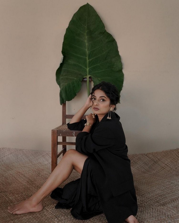 Esther Anil4
