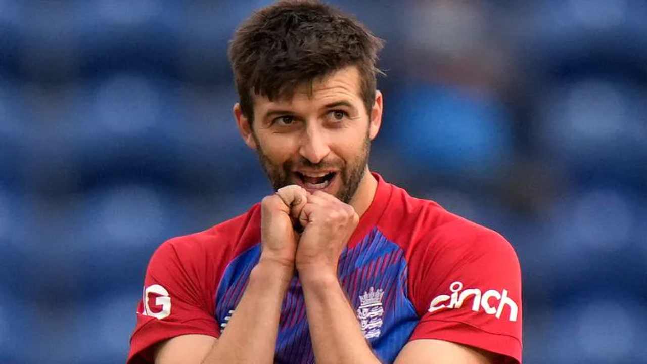 IPL 2022 : లక్నో సూపర్జెయింట్స్కు భారీ షాక్.. దిగ్గజ ప్లేయర్ దూరం! IPL 2022 : లక్నో సూపర్జెయింట్స్కు భారీ షాక్.. దిగ్గజ ప్లేయర్ దూరం!
